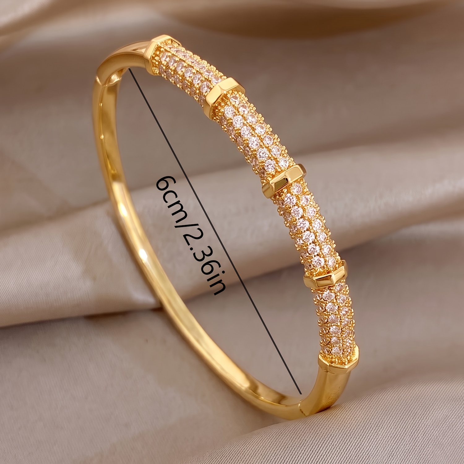 2pcs Elegant Hand Jewelry Bracelets Set, Shimmering Glossy Design